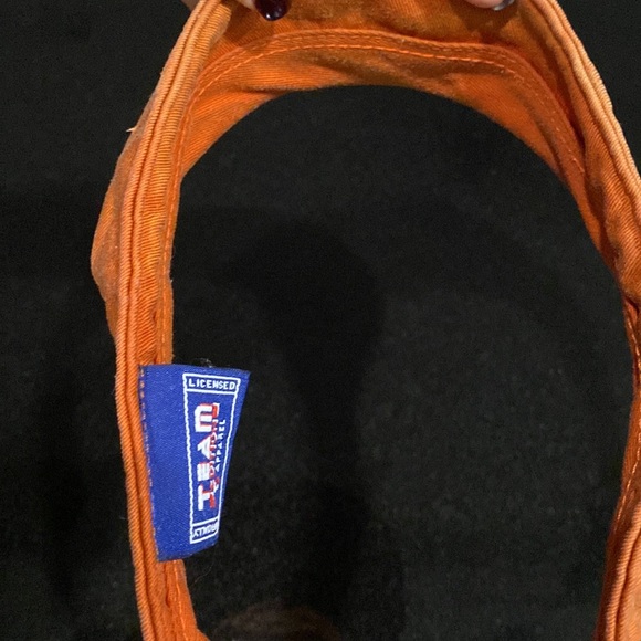 Vintage Miami Hurricanes Visor by Team Edition Apparel, OS adjustable Velcro - Picture 4 of 5